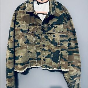 FREE PEOPLE - Camo Cropped Denim Jacket, Size Small but fits like Medium